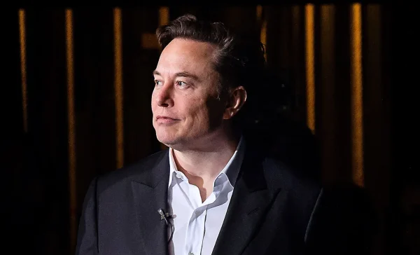 ایلان ماسک ملزم به شهادت در تحقیقات کمیسیون بورس و اوراق بهادار آمریکا درباره تصاحب توییتر شد
