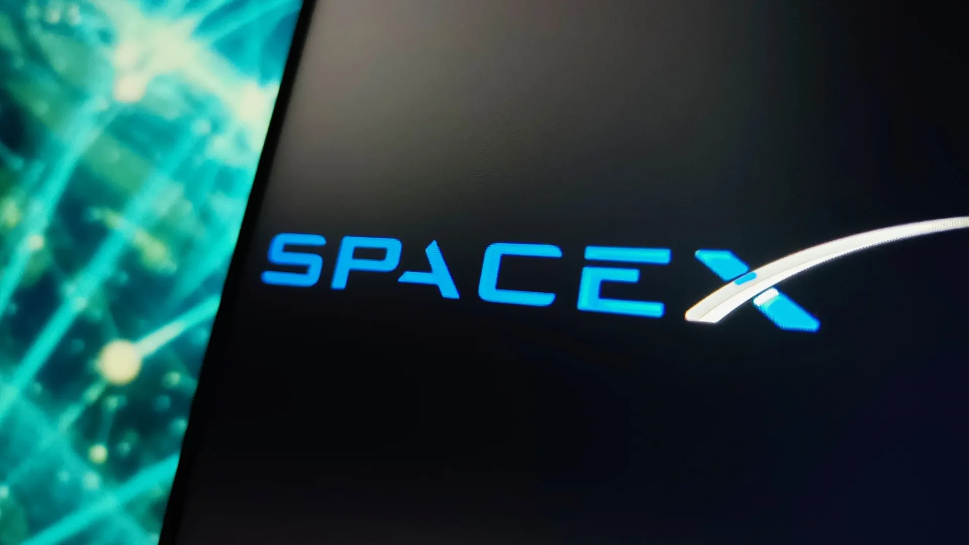 استارلینک به سرعت دانلود ۱۷ مگابیت بر ثانیه در گوشیهای اندرویدی دست یافت