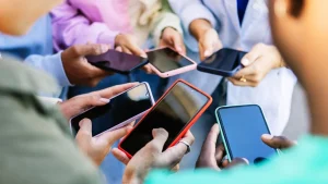 تلگرام برنامه رله پیامک ارائه می دهد که ممکن است شماره تلفن شما را فاش کند