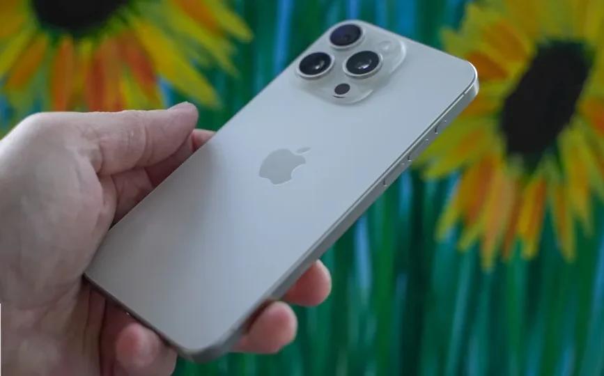 آنتن دهی iPhone 15 Pro Max