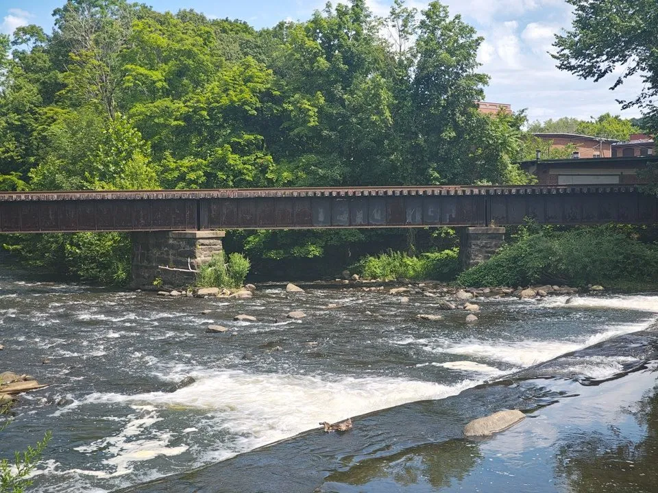 دوربینهای Motorola Razr+ (2024)