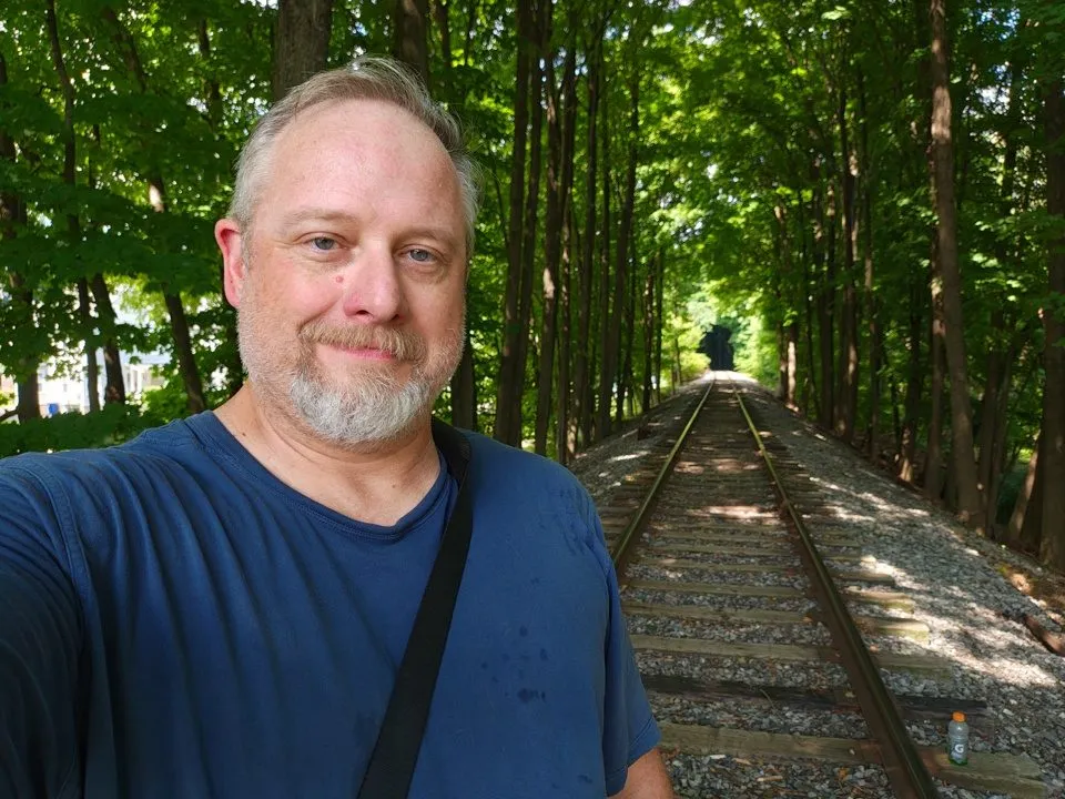 دوربینهای Motorola Razr+ (2024)