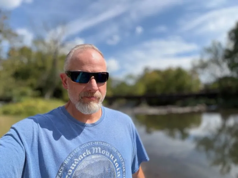 دوربین سلفی Apple iPhone 17