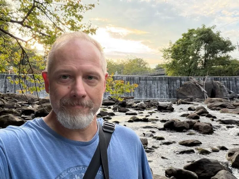 دوربین سلفی Apple iPhone 17 Pro Max